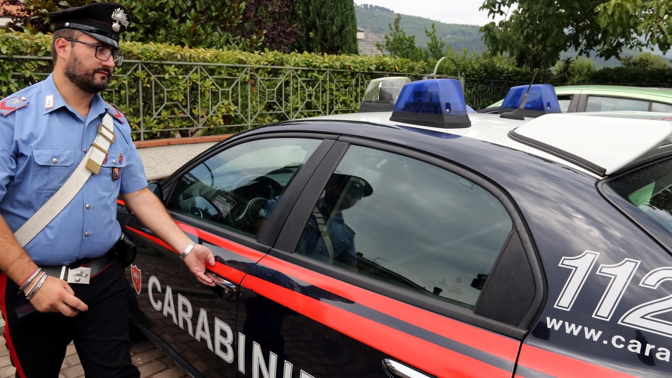 L'arresto eseguito dai carabinieri di Pontedera