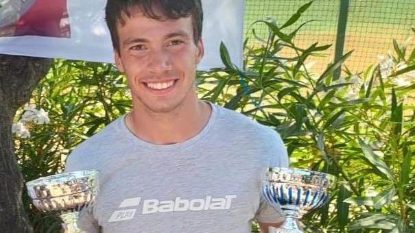 Francesco Felici, nuovo successo Trionfo al torneo junior di Nizza Francesco Felici, nuovo successo Trionfo al torneo junior di Nizza
