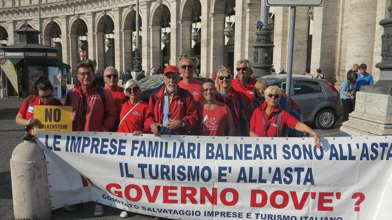 Quasi cento imprenditori versiliesi hanno partecipato alla manifestazione a Roma