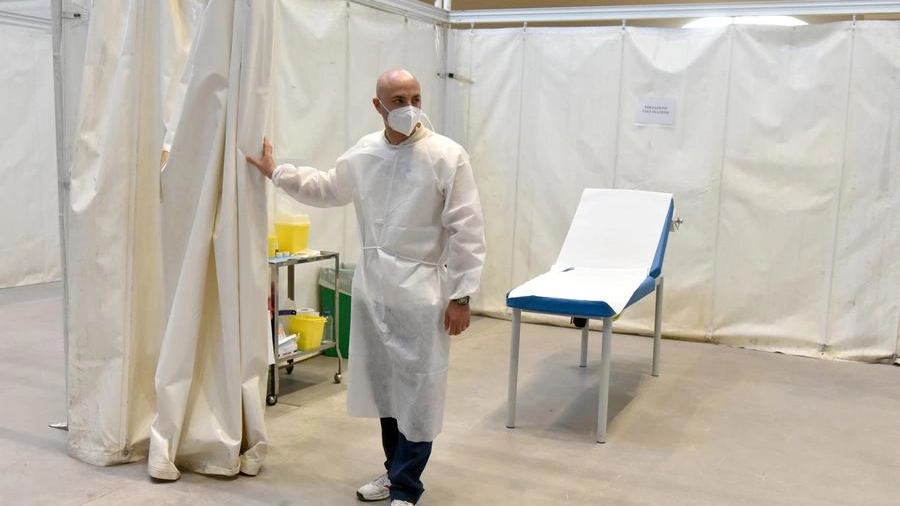 Vaccinazioni a Follonica (foto Agostini) Vaccinazioni a Follonica (foto Agostini)