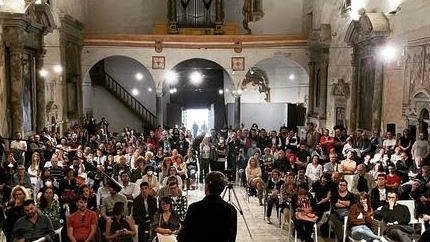 Libropolis a Pietrasanta. Tre giorni di dibattiti con autori d’eccezione. Tutti ‘infedeli alla linea’ Libropolis a Pietrasanta. Tre giorni di dibattiti con autori d’eccezione. Tutti ‘infedeli alla linea’