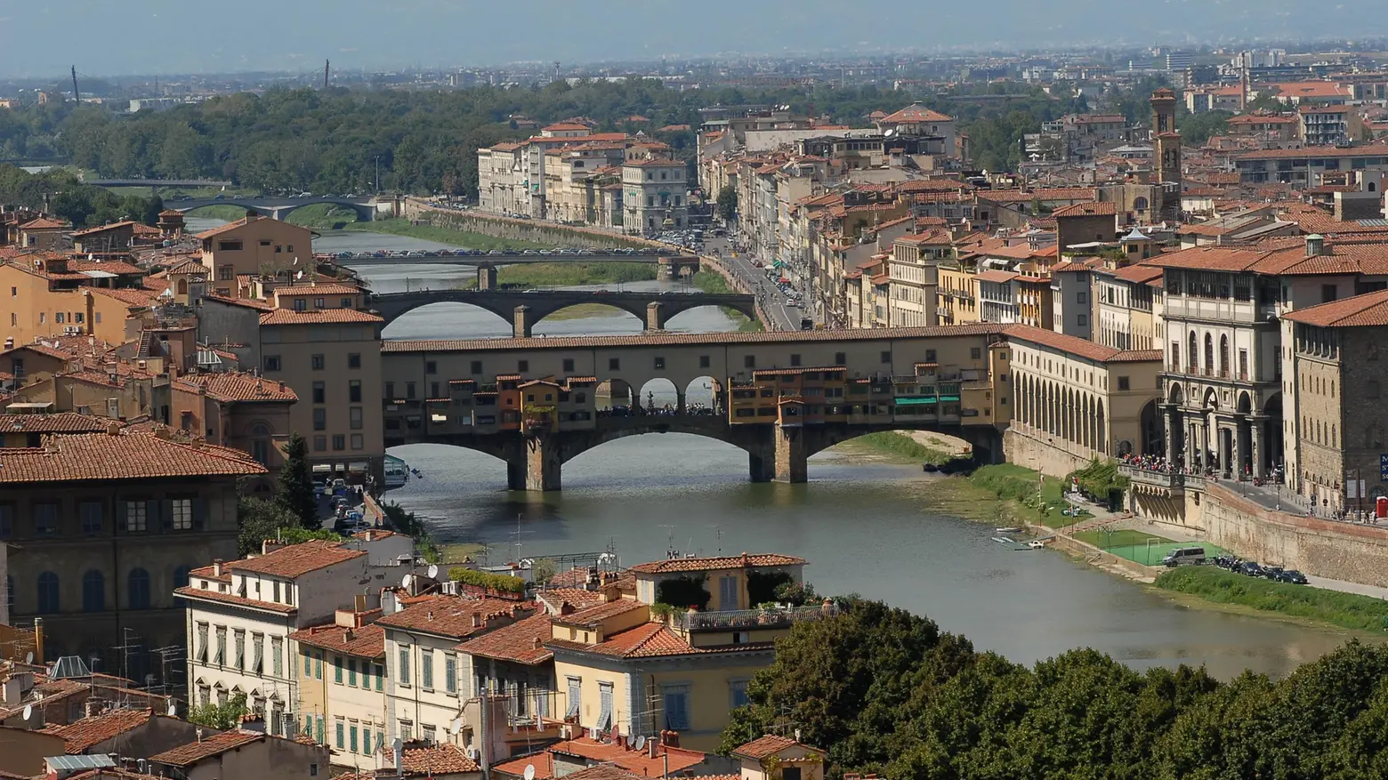 Il trend di crescita  "Importante conferma  Turismo e moda  sono settori trainanti"