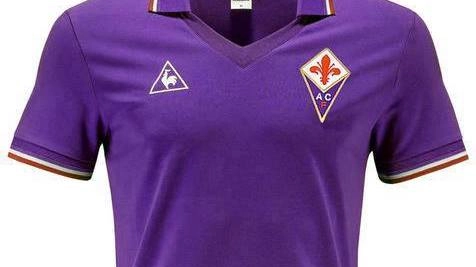 Questa potrebbe essere la prossima maglia della Fiorentina  del nuovo sponsor tecnico Le Coq Sportif