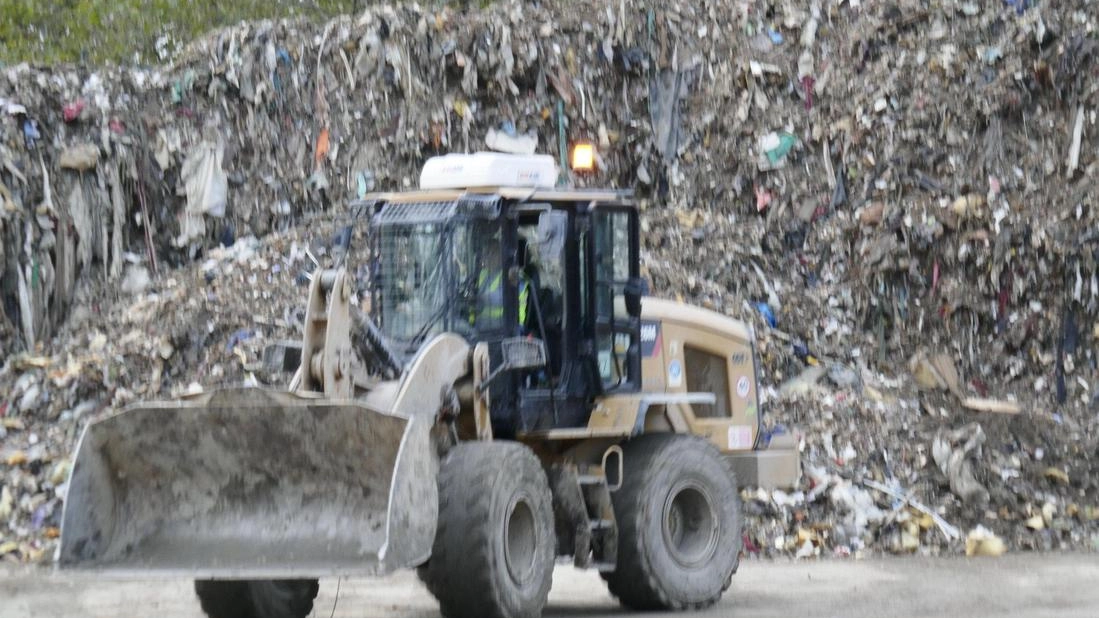 I furbetti dei rifiuti. Discariche nelle strade: "Basta, via ai controlli" I furbetti dei rifiuti. Discariche nelle strade: "Basta, via ai controlli"