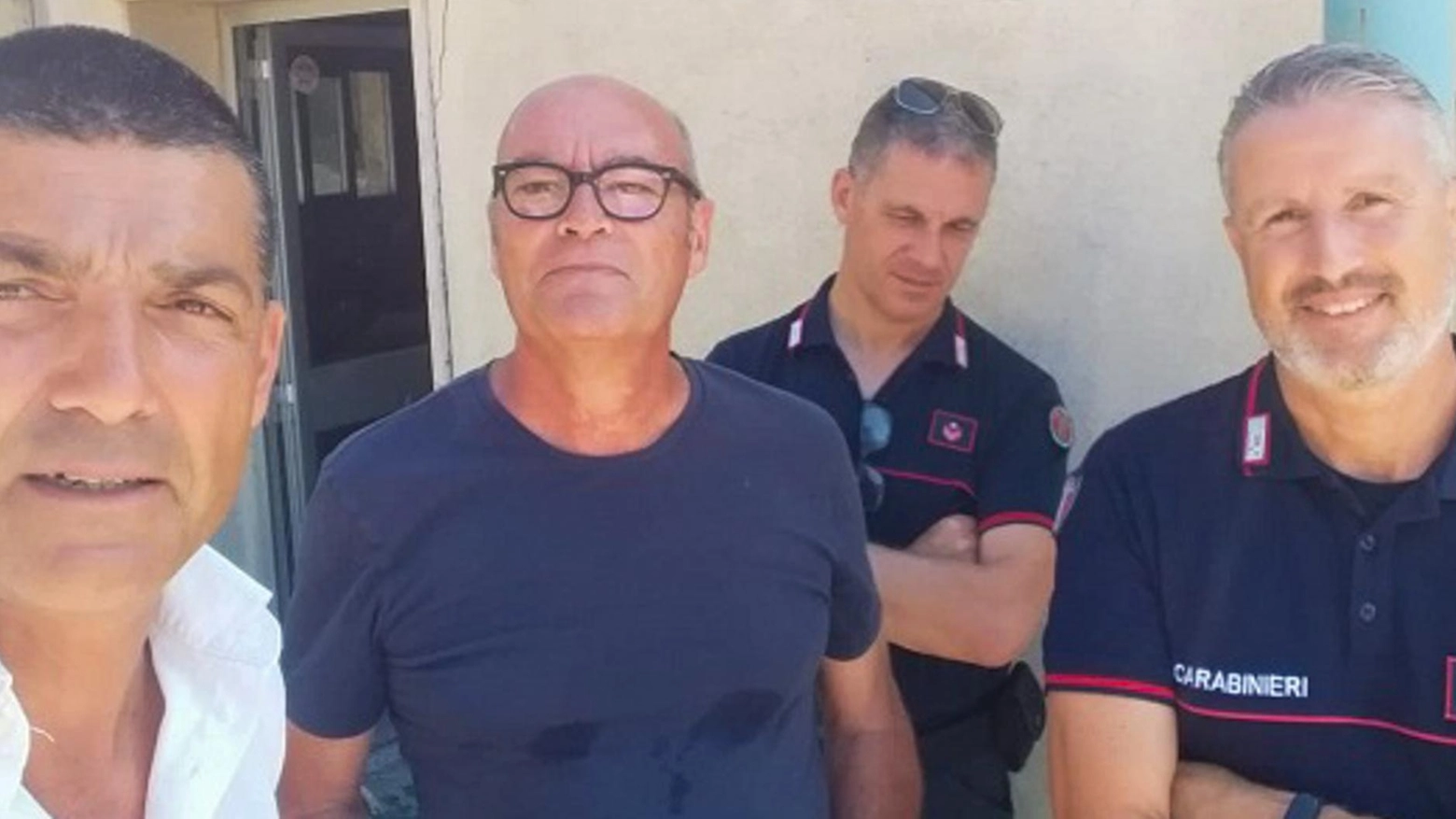 Sopralluogo nella cava di Paterno Con il progettista e i carabinieri Sopralluogo nella cava di Paterno Con il progettista e i carabinieri