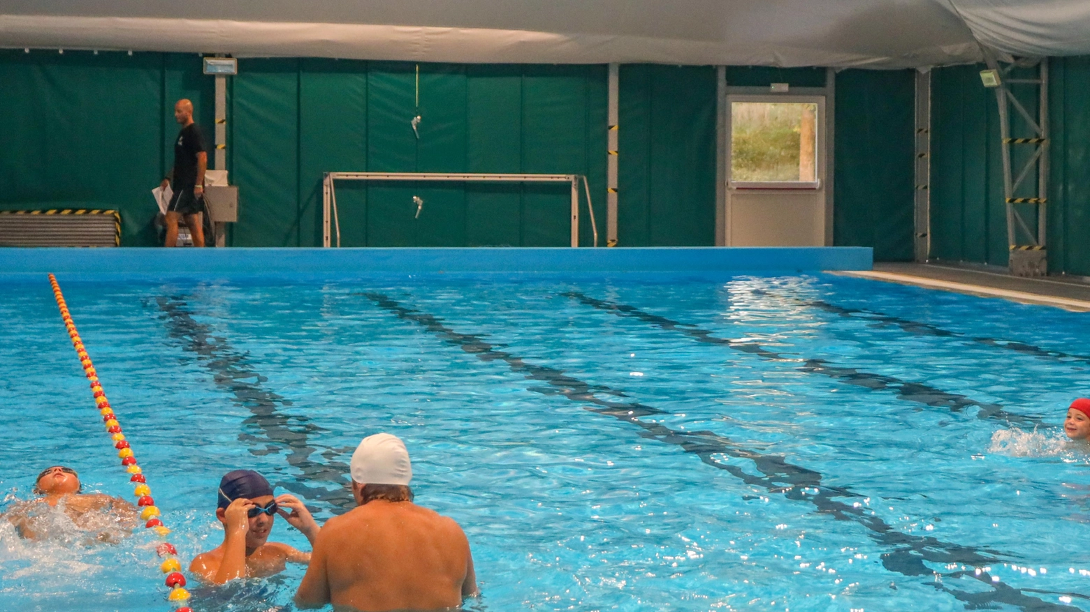 Piscina coperta È boom di iscritti  "Una sfida ripagata dai cittadini"