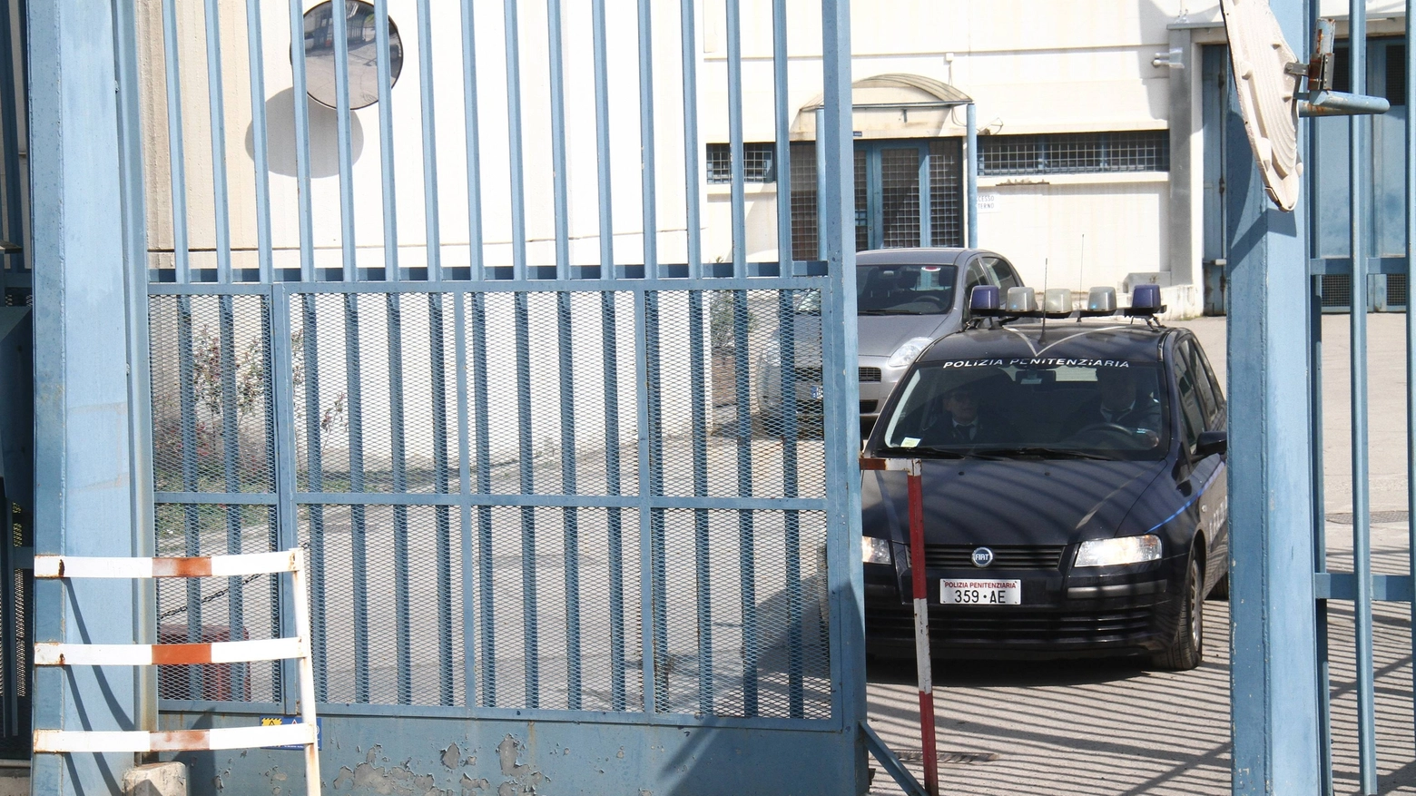 L'ingresso del carcere di Sollicciano (New Press Photo)