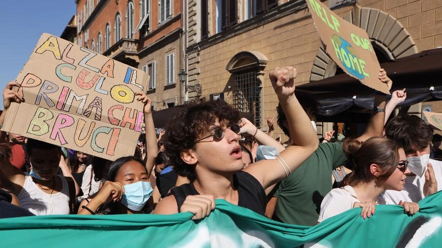 Un momento della manifestazione a Firenze (New Press Photo)