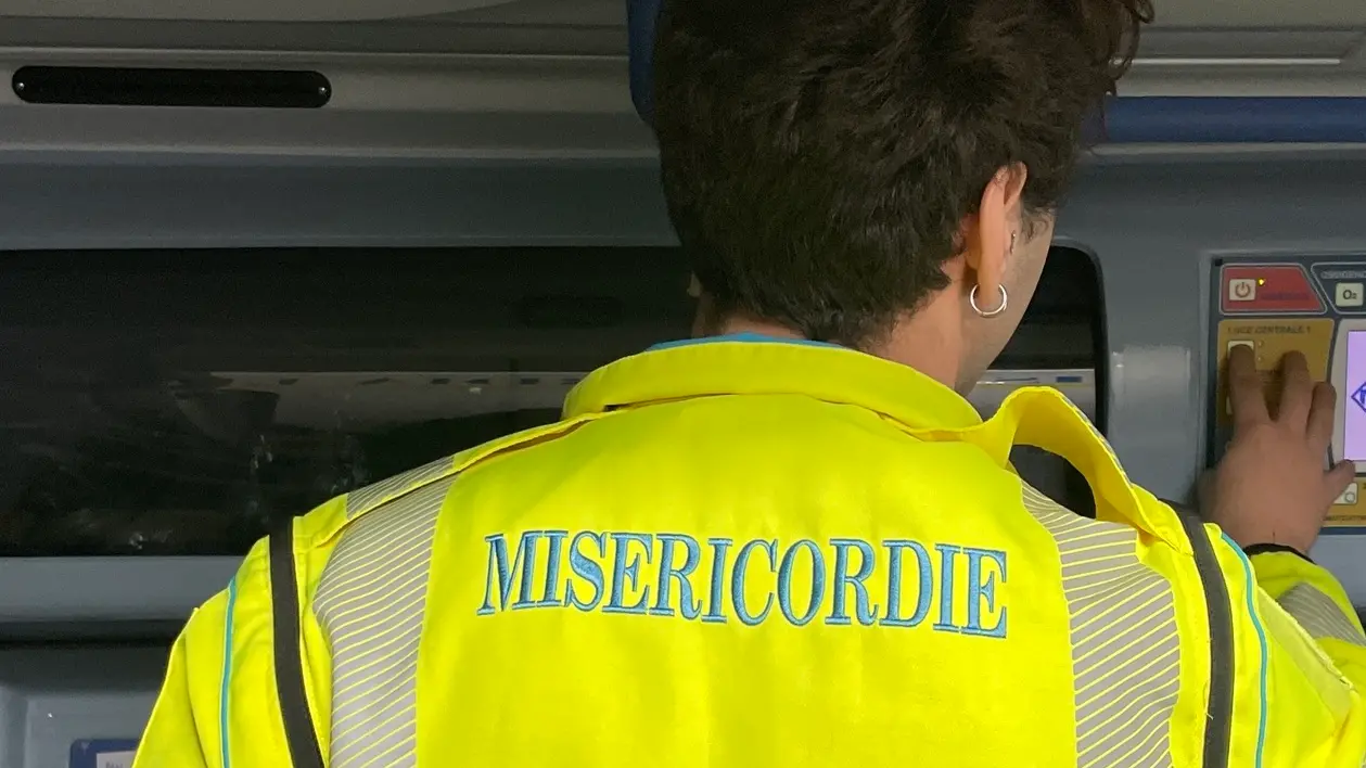 Un volontario della Misericordia Un volontario della Misericordia