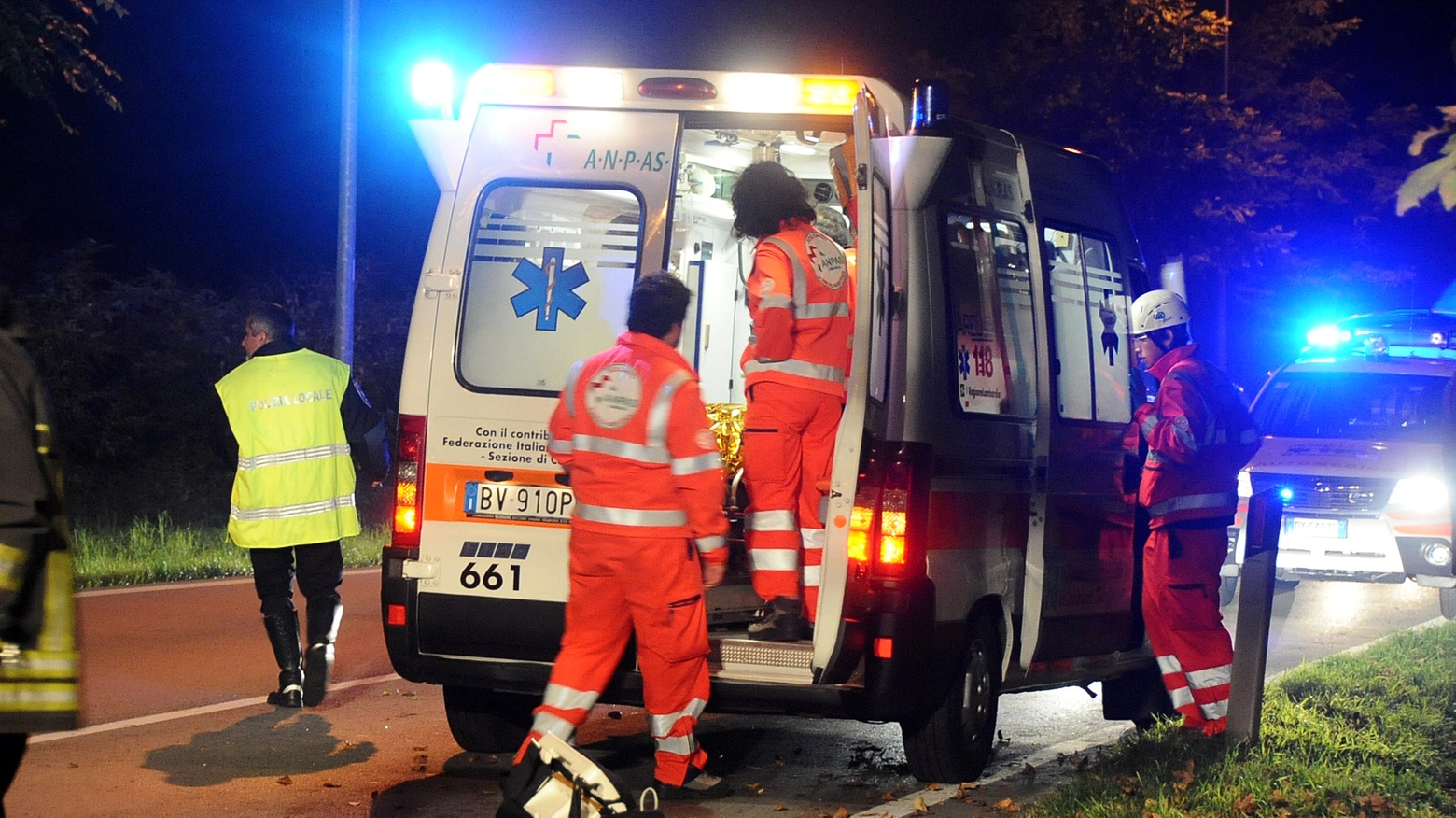 Un'ambulanza (Foto archivio)