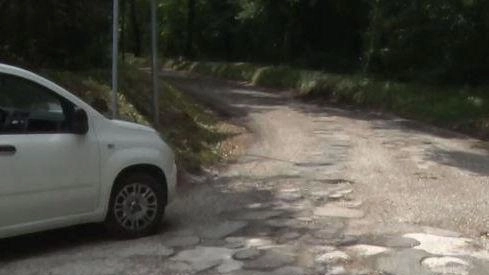 La strada della vergogna San Martino irraggiungibile anche per le ambulanze La strada della vergogna San Martino irraggiungibile anche per le ambulanze