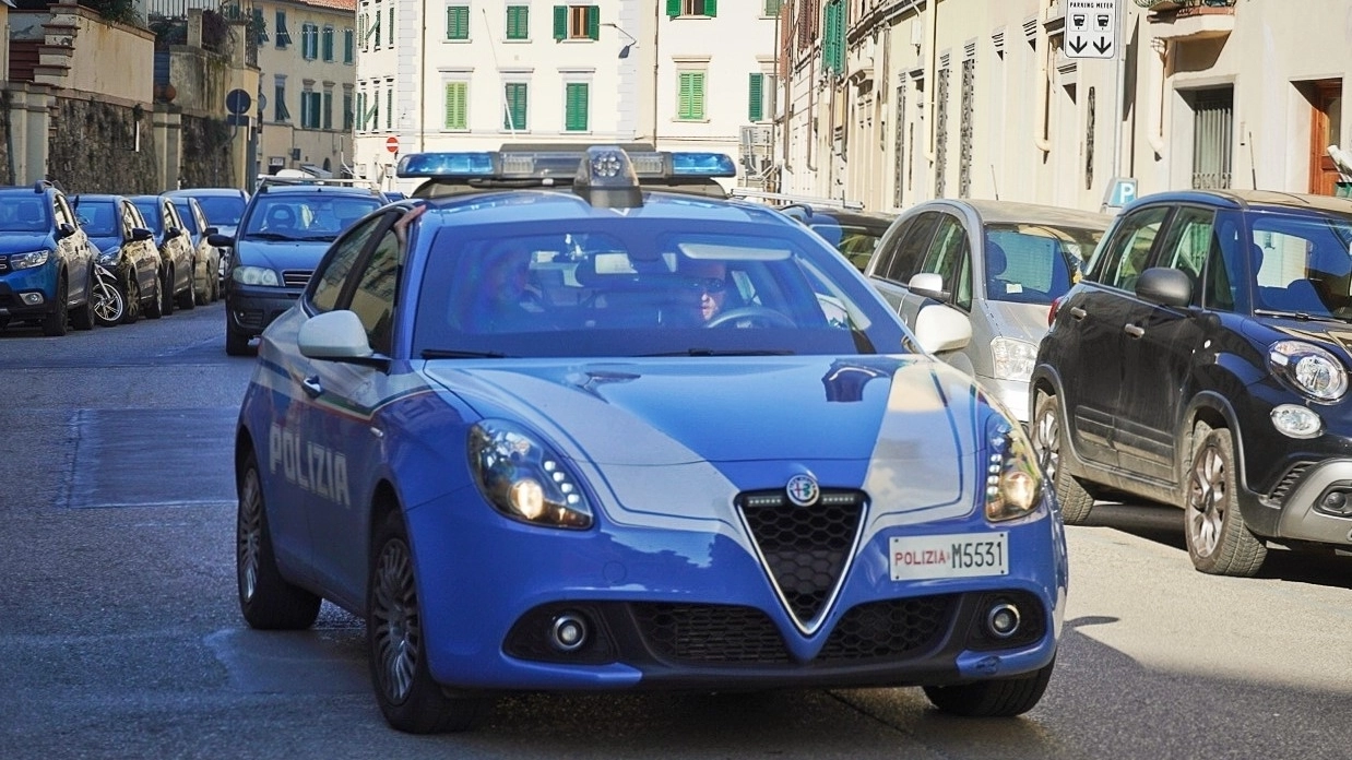 La polizia