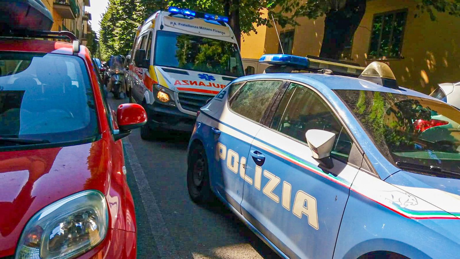 Polizia e ambulanza sul posto (foto Germogli)