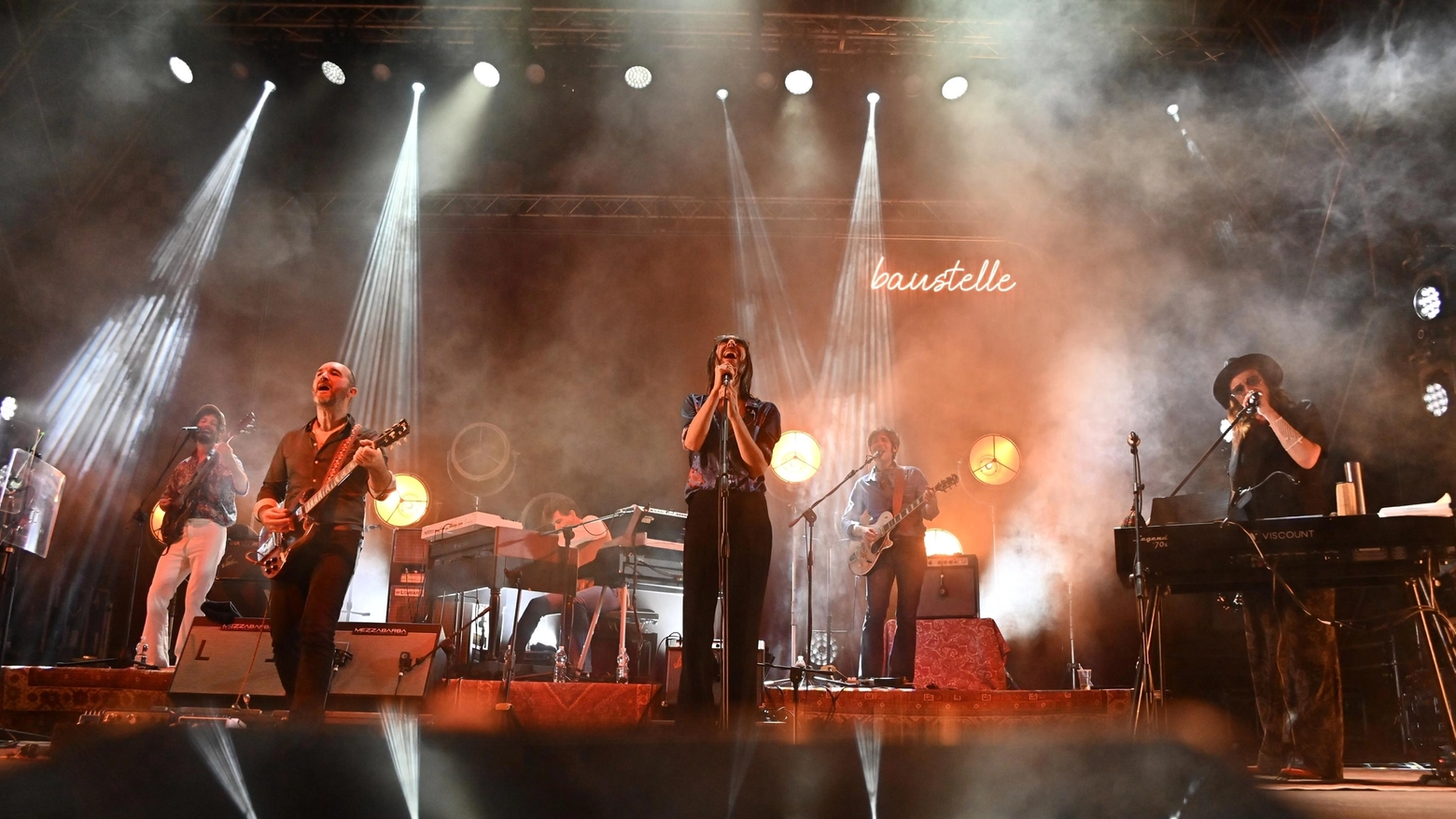 "Pistoia Blues" da sold out La piazza esplode di gioia per il ritorno dei Baustelle "Pistoia Blues" da sold out La piazza esplode di gioia per il ritorno dei Baustelle