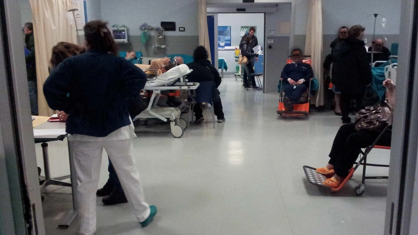 Un’altra mattinata difficile al Pronto Soccorso: tutte le barelle erano occupate da pazienti in attesa
