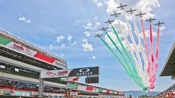 Le Frecce Tricolori in una passata esibizione al Mugello