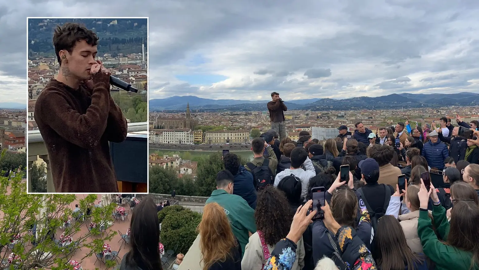 Un momento dello show di Blanco al piazzale Michelangelo