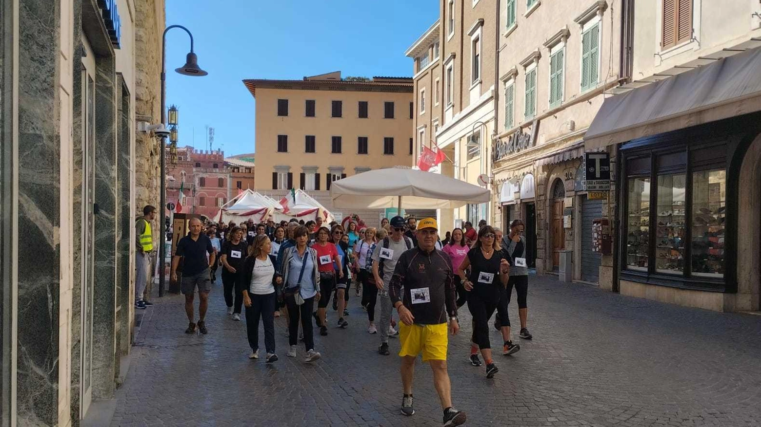 Camminata di Bino. Domenica passeggiata targata Uisp Camminata di Bino. Domenica passeggiata targata Uisp