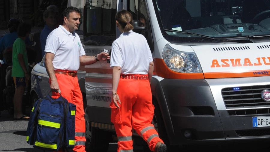 Il tecnico è stato soccorso dai sanitari del 118 e portato all’ospedale di Cisanello 