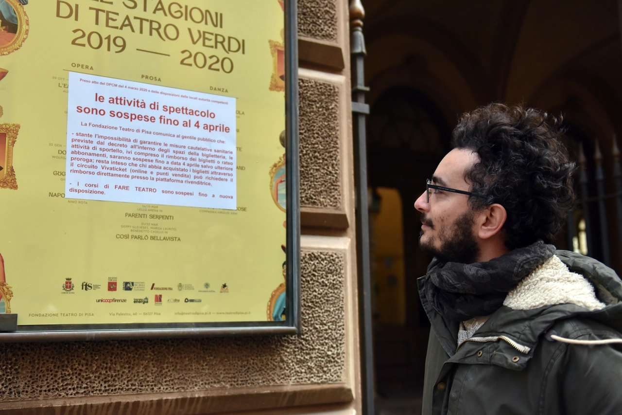 Scene da lockdown: aprile 2020, il Verdi chiuso (Valtriani) 