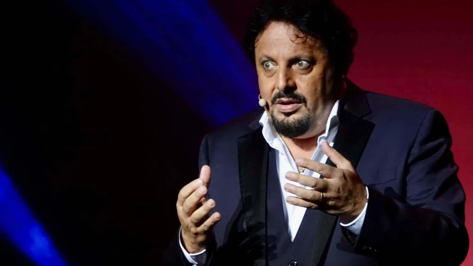 Brignano al Verdi per darci del tu: "Racconto tutto, anche i fallimenti" Brignano al Verdi per darci del tu: "Racconto tutto, anche i fallimenti"