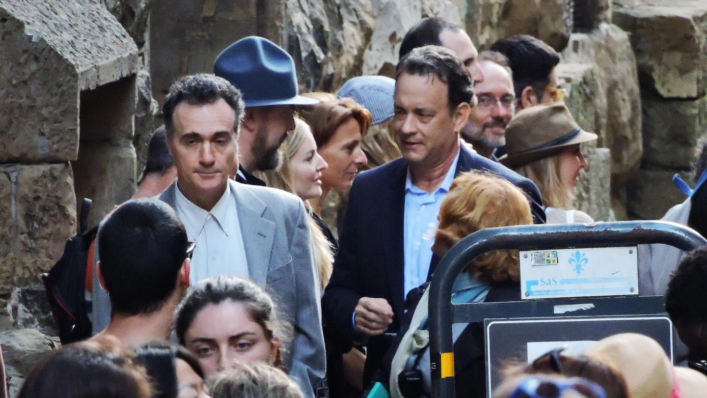 Tom Hanks per le strade di Firenze durante le riprese (New Press Photo)