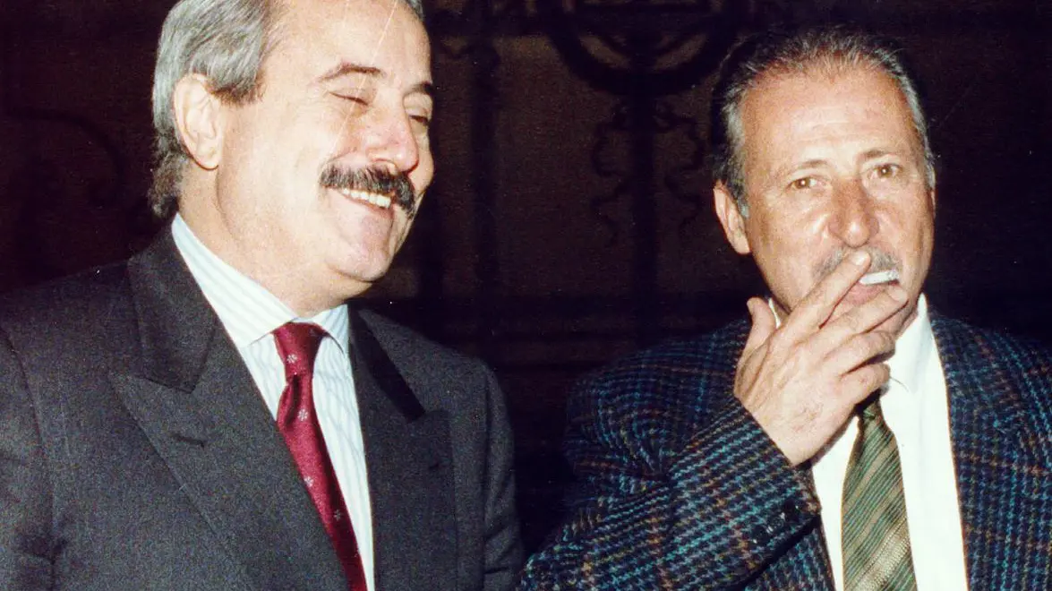 Il sacrificio di Falcone e Borsellino Il sacrificio di Falcone e Borsellino