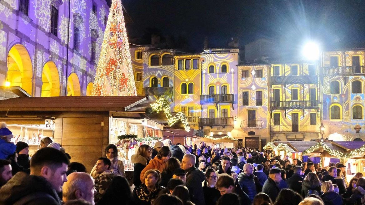 Città del Natale, effetto lavoro. Novanta assunti su 400 candidati Città del Natale, effetto lavoro. Novanta assunti su 400 candidati
