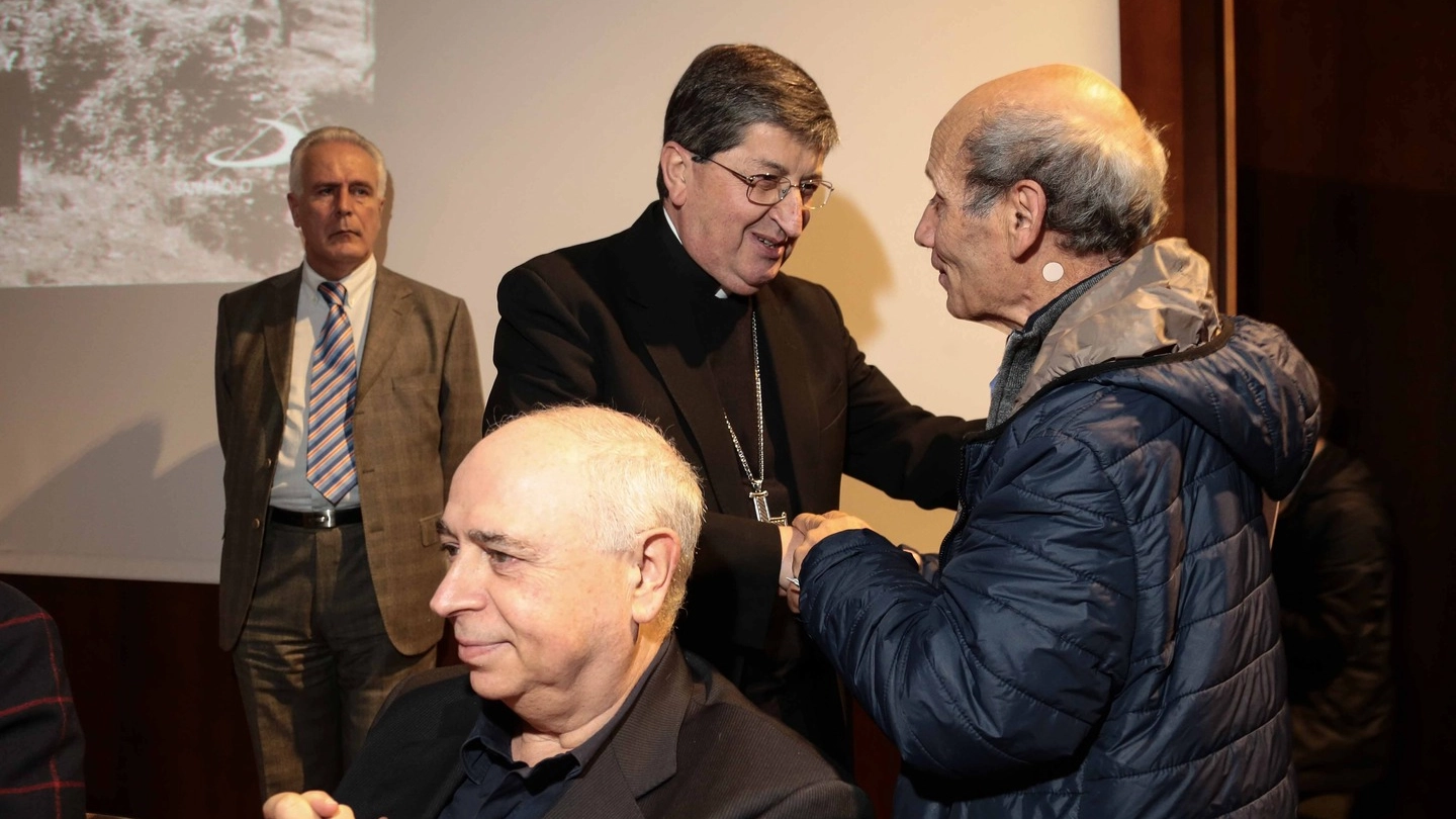 Monsignor Betori alla presentazione del libro su Don Milani di Michele Gesualdi 