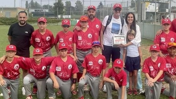 Il Bsc Grosseto Under 12 ha centrato l'obiettivo di raggiungere le prime 8 squadre d'Italia, grazie al lavoro dei ragazzi e dello staff tecnico. I genitori e i dirigenti hanno supportato la stagione, culminata con una targa ricordo per il Memorial giocato in precedenza.