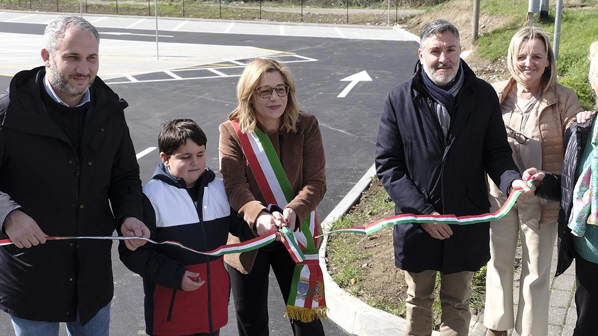 Ospedale, inaugurato il parcheggio gratuito con 32 posti Ospedale, inaugurato il parcheggio gratuito con 32 posti