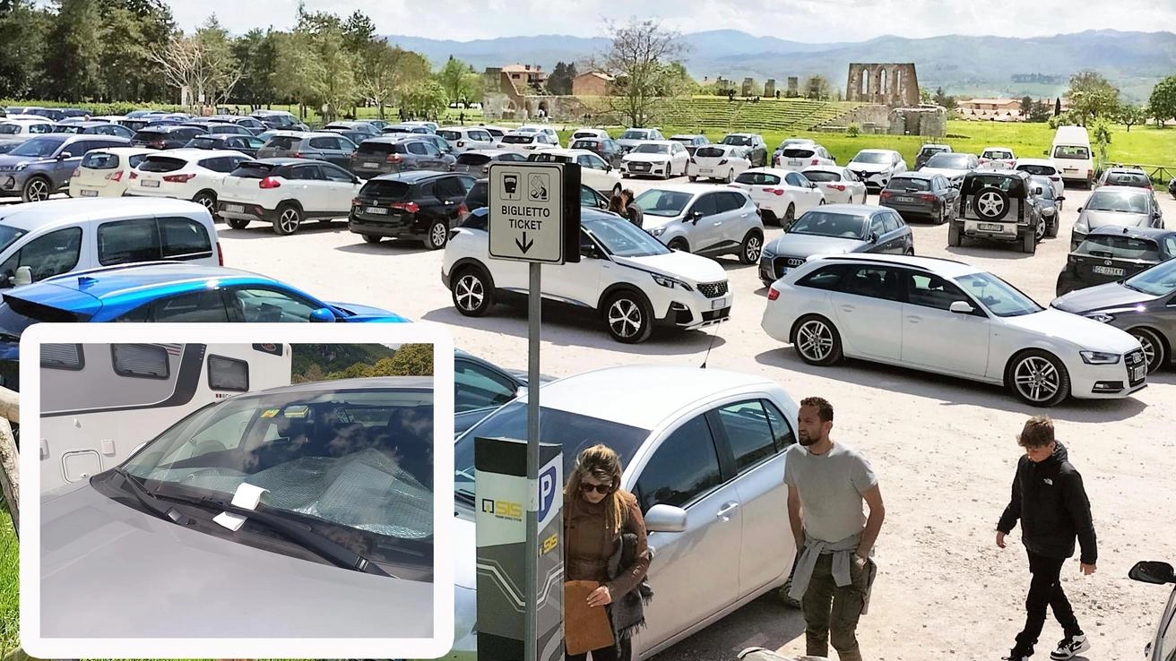La sosta è gratis, ma piovono multe Caos e proteste al Teatro Romano La sosta è gratis, ma piovono multe Caos e proteste al Teatro Romano