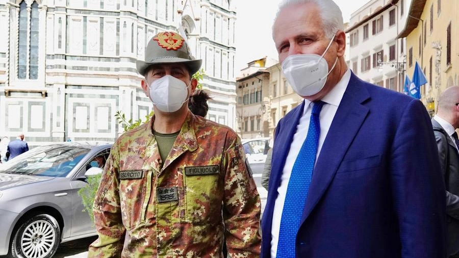 Il generale Figliuolo e Eugenio Giani (foto Foto Gianluca Moggi/New Press Photo)