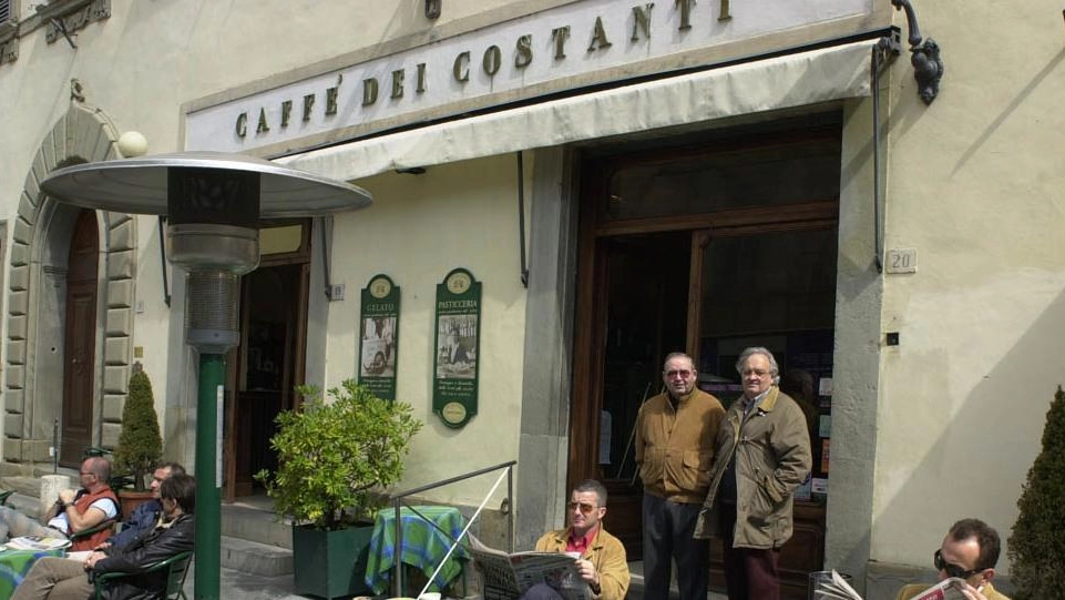 Il Caffè dei Costanti a Mister Prada  Bertelli si fa un regalo da 1,6 milioni  La Buca pronta per la Fiera Antiquaria