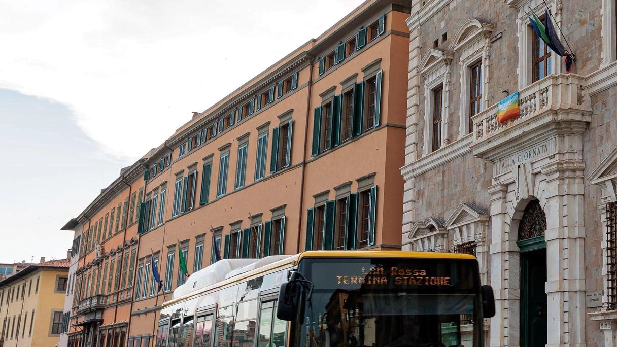 Circolare sui Lungarni. Si parte l’8 gennaio. Ecco come cambia il trasporto pubblico Circolare sui Lungarni. Si parte l’8 gennaio. Ecco come cambia il trasporto pubblico