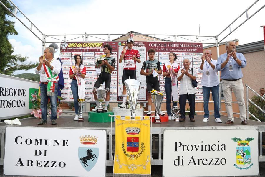 Ciclismo Meris primo al Giro del Casentino, la gara che fu vinta da