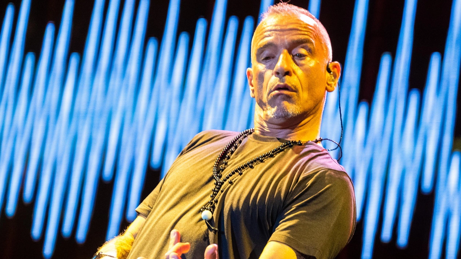 Ramazzotti e l’infinito battito... di mani Ramazzotti e l’infinito battito... di mani