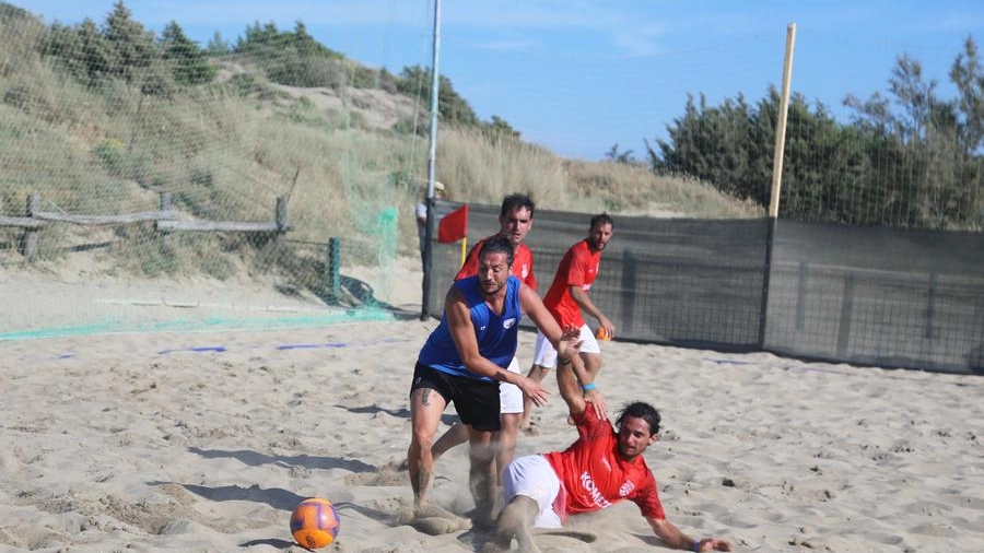 Un allenamento alla Beach Arena del Pisa Beach Soccer