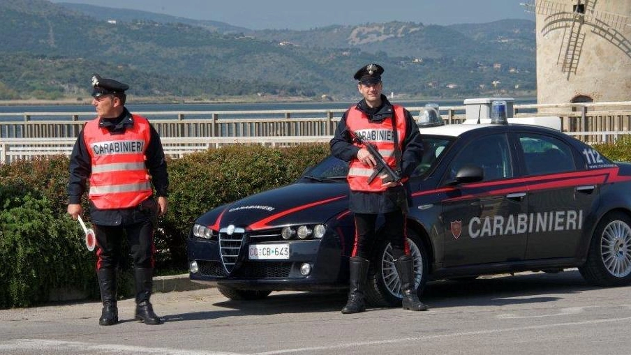 Un uomo di trentuno anni arrestato nella notte dai carabinieri di Orbetello