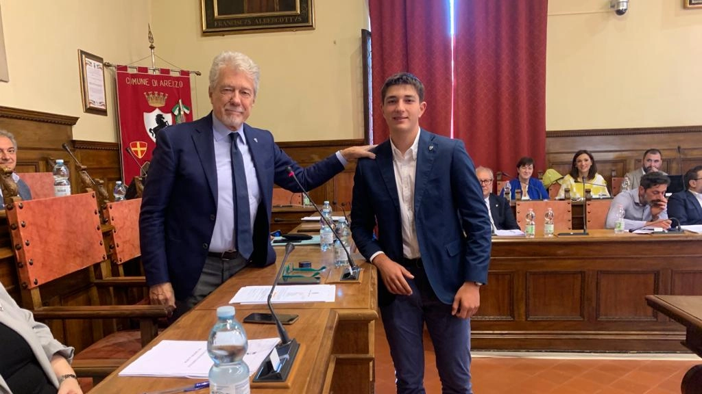 Il sindaco Ghinelli con Alessandro Dioni Il sindaco Ghinelli con Alessandro Dioni