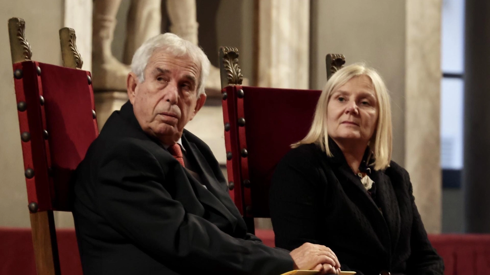 L’Università accoglie le matricole. Cerimonia nel Salone dei Cinquecento con il costituzionalista Caretti L’Università accoglie le matricole. Cerimonia nel Salone dei Cinquecento con il costituzionalista Caretti