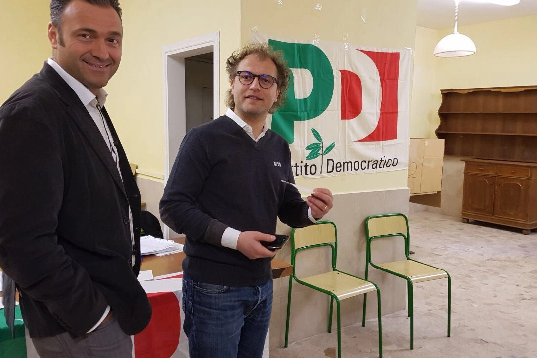 Primarie Pd: il ministro dello Sport Luca Lotti vota a Firenze