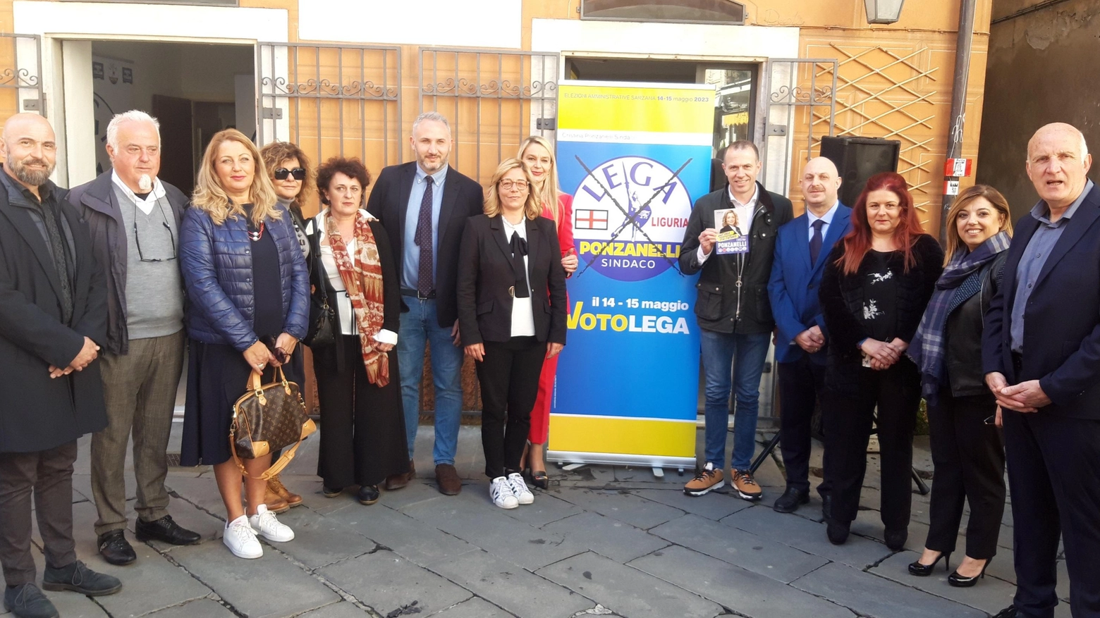 La Lega presenta i sedici candidati in lizza per le amministrative La Lega presenta i sedici candidati in lizza per le amministrative