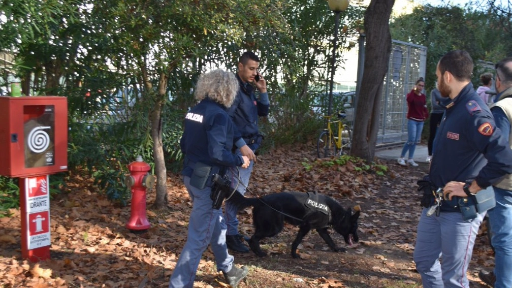 I cani utilizzati dalla polizia all’Itc e al Nautico