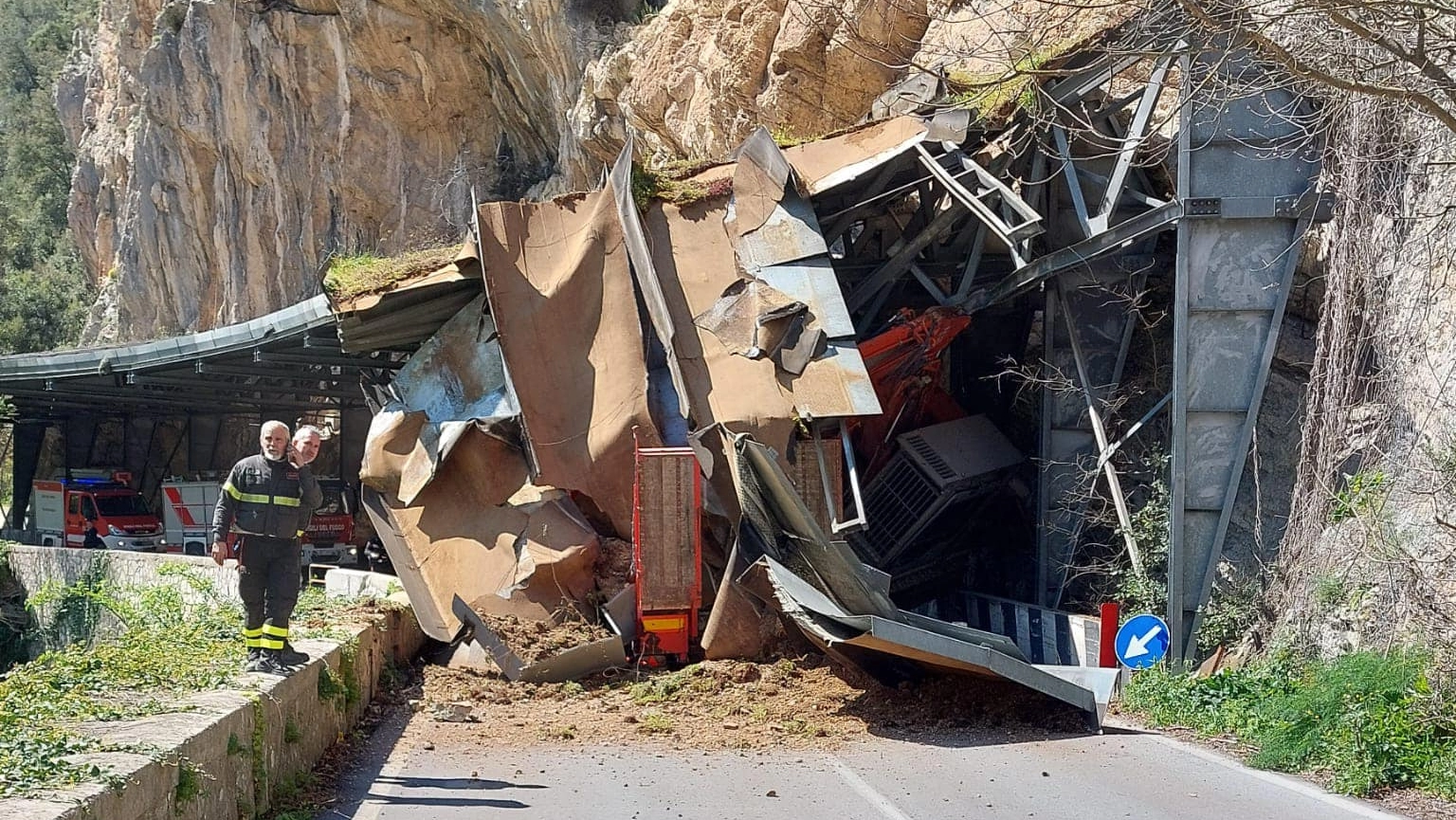 La foto postata dal sindaco di Arrone, Fabio Di Gioia, sui social