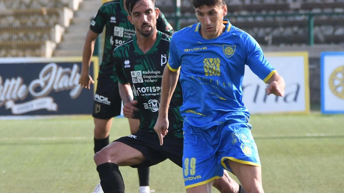 La Carrarese incrocia una Spal in disarmo. Vietate distrazioni La Carrarese incrocia una Spal in disarmo. Vietate distrazioni