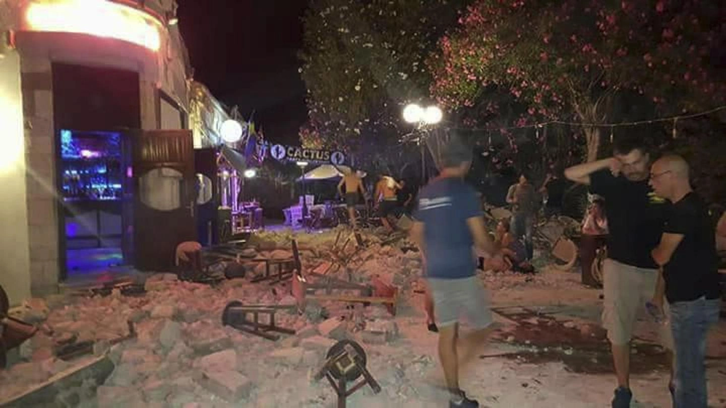 Scene di distruzione a Kos, isola greca sconvolta dal terremoto