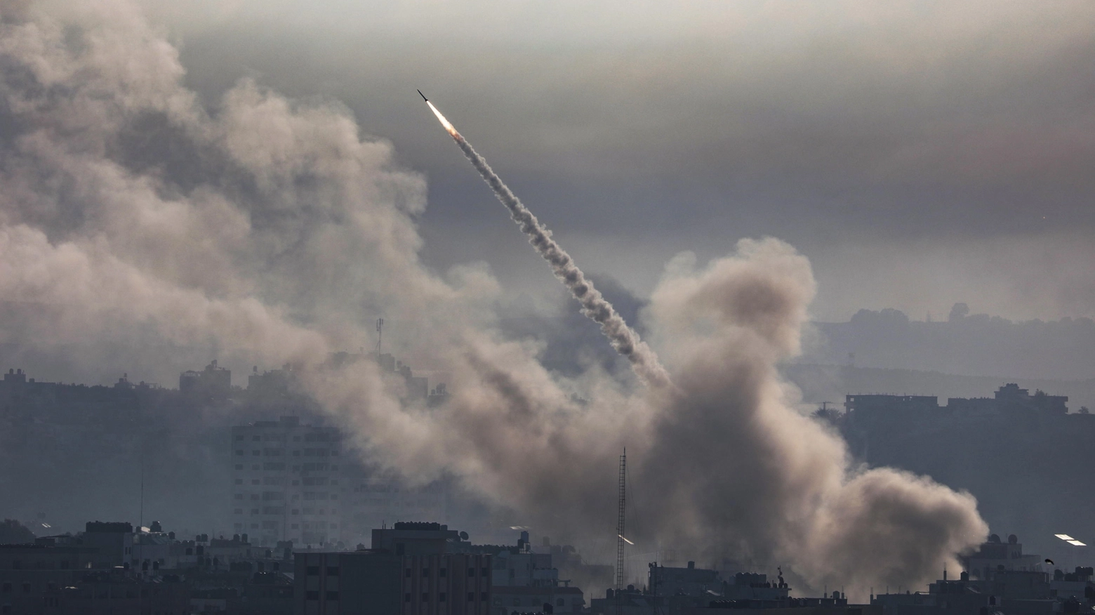 Uno dei missili lanciati da Hamas contro Israele