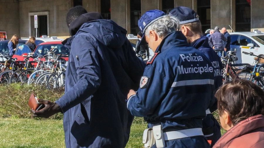 Polizia municipale a Firenze (Fotocronache Germogli)