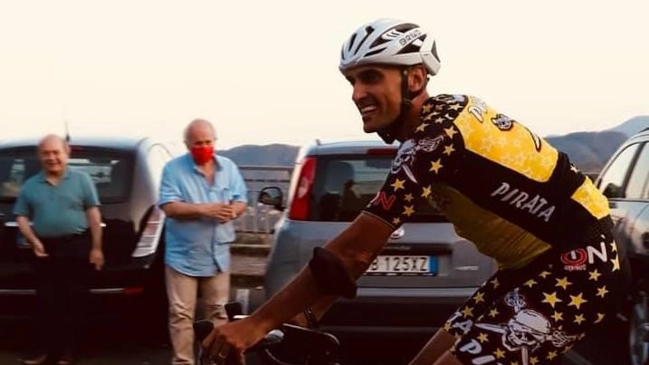 Pedalata in solitaria per solidarietà  In bici dal San Martino a Careggi  per sostenere le terapie intensive